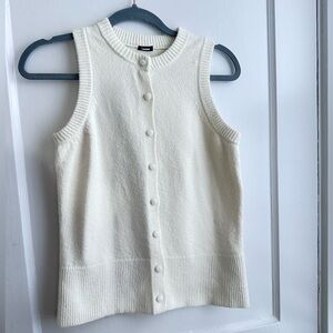 Elegant Sleeveless Cream Cardigan